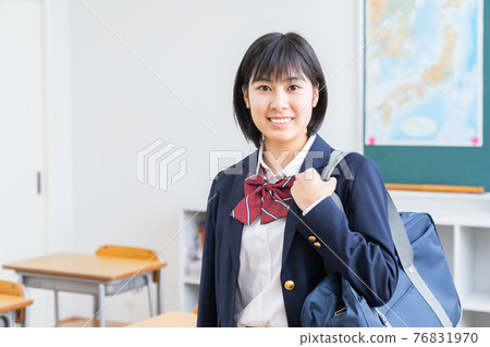 Smiley female student classroom bag 76831970