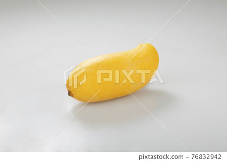 Thailand Mango 76832942
