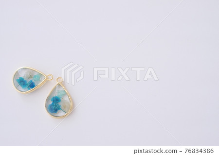 Handmade resin accessories Handmade resin accessories 76834386