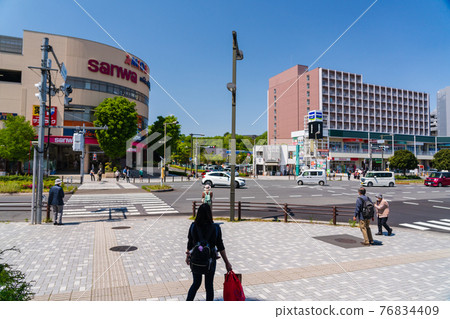東京八王子市南野站前的風景 76834409