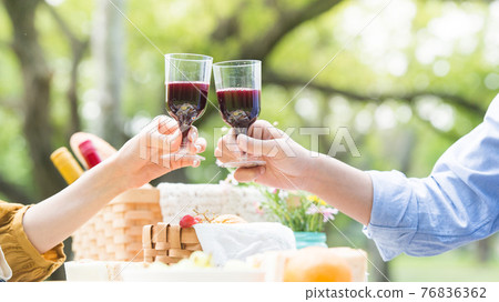 Outdoor wine at hand 76836362
