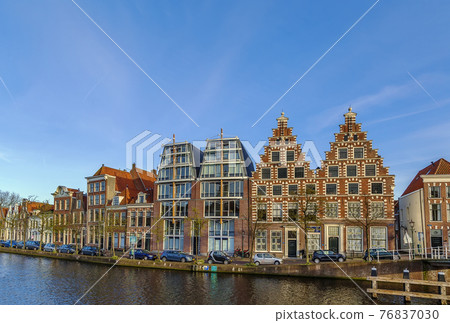 embankment of Spaarne river, Haarlem, Netherlands embankment of Spaarne river, Haarlem, Netherlands 76837030