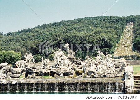Caserta Palace 76838397