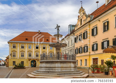 Market square in Sankt Veit an der Glan, Austria 76838593