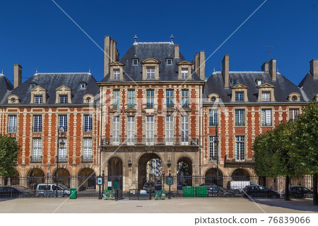 Place des Vosges, Paris 76839066