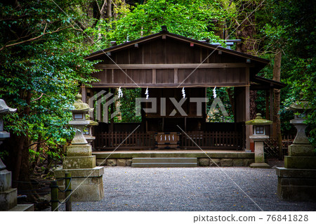 Tsureoka Hachimangu no Gotosha（鎌倉市Yukinoshita） 76841828