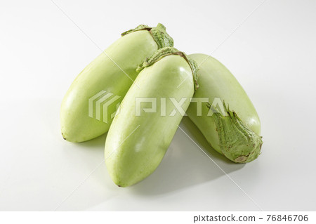 三顆玉茄子 76846706