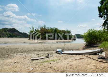 Drought Water Shortage Tainan Wushantou Lake of Dreams Drought Taiwan Tainan 干ばつ 76847250