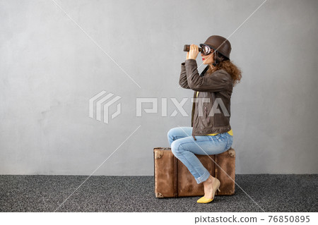 Young woman is ready to travel 76850895