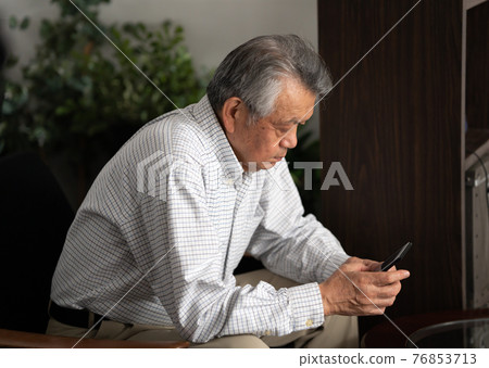 智能手機智能手機老人 76853713