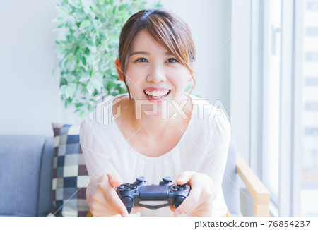 電競網絡競技遊戲發行遊戲解說【電暈之憂新常態】 電競網絡競技遊戲發行遊戲解說【電暈之憂新常態】 76854237