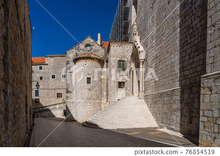 Iconic steps leading to the Dominican Monastery in Dubrovnik, Croatia Iconic steps leading to the Dominican Monastery in Dubrovnik, Croatia 76854519