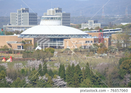 愛知兒童中心,Linimo 和 Sakura(愛知縣長手市愛知世博紀念公園 Morikoro 公園) 愛知兒童中心,Linimo 和 Sakura(愛知縣長手市愛知世博紀念公園 Morikoro 公園) 76857060