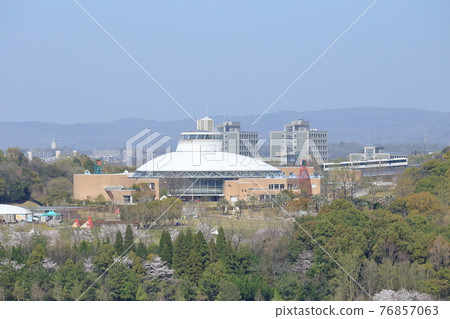 Aichi Children's Center, Linimo and Sakura (Aichi Expo Memorial Park Morikoro Park, Nagakute City, Aichi Prefecture) Aichi Children's Center, Linimo and Sakura (Aichi Expo Memorial Park Morikoro Park, Nagakute City, Aichi Prefecture) 76857063