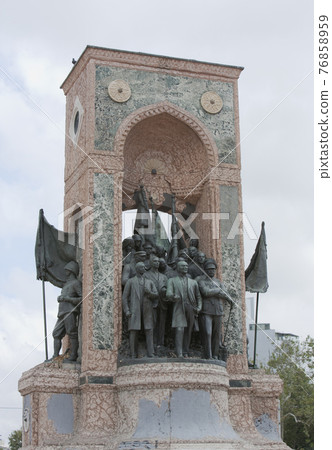 Famous Statue in Taxim Square, Istanbul honouring Turkish Heroes Mustafa Ataturk and Ismet Inonu 76858959
