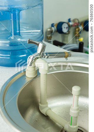 sink system washing water pressure plastic bottles sink system washing water pressure plastic bottles 76860500