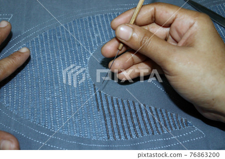 woman shoes design texture on cloth with hand needle for business 76863200