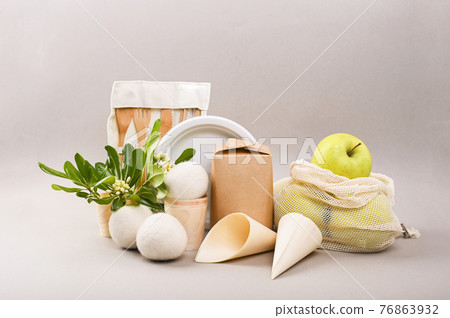 Balls for washing and street fast food paper cups, plates and containers. Eco-friendly food Balls for washing and street fast food paper cups, plates and containers. Eco-friendly food 76863932