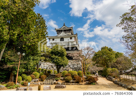 Iwakuni Castle on the summit of Iwakuni City, Yamaguchi Prefecture Iwakuni Castle on the summit of Iwakuni City, Yamaguchi Prefecture 76864306