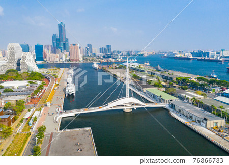 Taiwan Kaohsiung Pier Two Dagang Bridge Taiwan Kaohsiung Pier Two Dagang Bridge 76866783