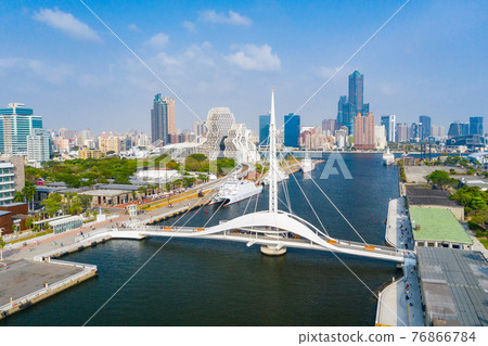 Taiwan Kaohsiung Pier Two Dagang Bridge Taiwan Kaohsiung Pier Two Dagang Bridge 76866784
