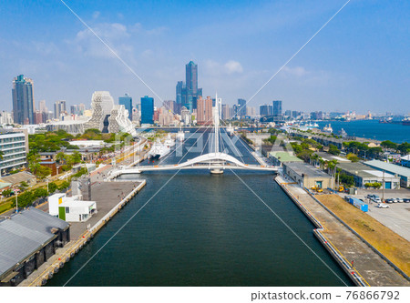 臺灣高雄駁二大港橋Taiwan Kaohsiung Pier Two Dagang Bridge 臺灣高雄駁二大港橋Taiwan Kaohsiung Pier Two Dagang Bridge 76866792