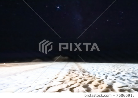 奄美大島的星空和沙灘 奄美大島的星空和沙灘 76866913