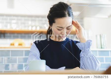 Female illness headache 76868755