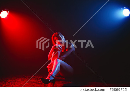 Art portrait of an beautiful fashion model girl Art portrait of an beautiful fashion model girl 76869725