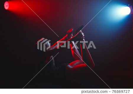 Art portrait of an beautiful fashion model girl Art portrait of an beautiful fashion model girl 76869727