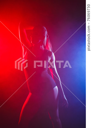 Art portrait of an beautiful fashion model girl Art portrait of an beautiful fashion model girl 76869730