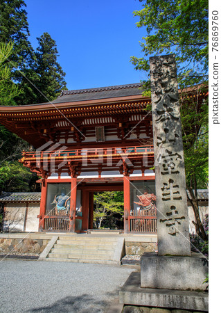 Muroji Temple / Niben gate Muroji Temple / Niben gate 76869760