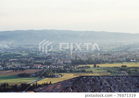 Assisi 76871319