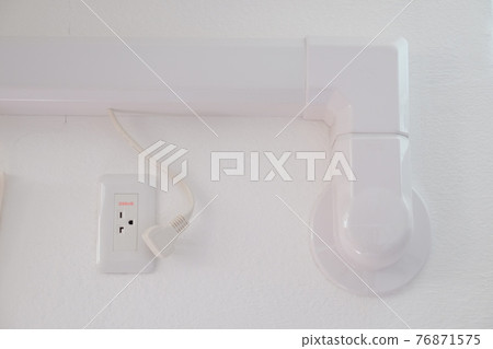 Air conditioner outlet and hose 76871575