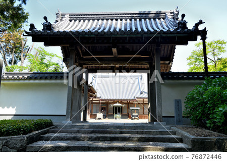 臨商寺三門(大阪府仙南市新達千金中) 臨商寺三門(大阪府仙南市新達千金中) 76872446