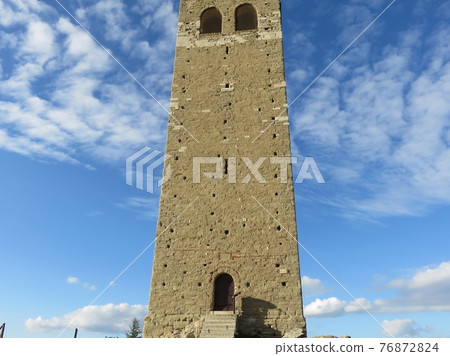 Historical detail Historical detail 76872824