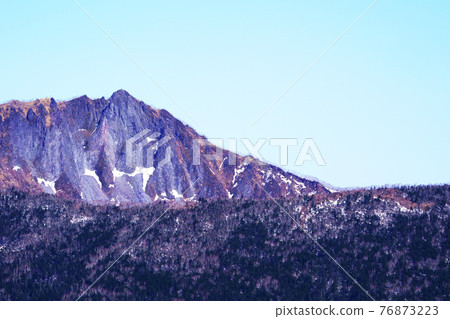 春天摩週湖北海道摩周山山頂附近 76873223