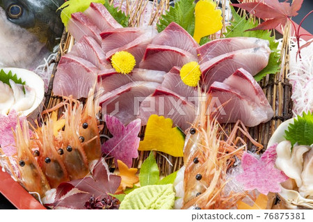 Yellowtail sashimi Yellowtail sashimi 76875381