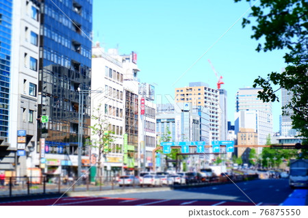 Scenery near Yotsuya Station on sunny Shinjuku Dori (National Highway No. 20) Scenery near Yotsuya Station on sunny Shinjuku Dori (National Highway No. 20) 76875550