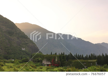 Coastal Mountains Shitiping Hualien Sunset Taiwan 76876057