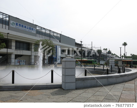 Kasai Rinkai Koen Station on the JR Keiyo Line 76877857