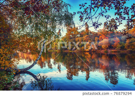 Autumn beautiful lake Autumn beautiful lake 76879294