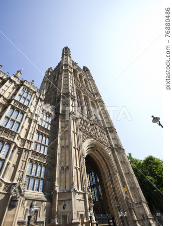 Houses of parliament 76880486