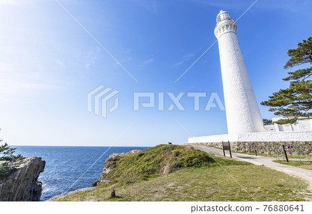 天氣晴朗的島根縣出雲市出雲日之咲燈塔 76880641