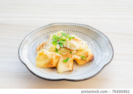 Grilled Hanpan with butter Grilled Hanpan with butter 76880862