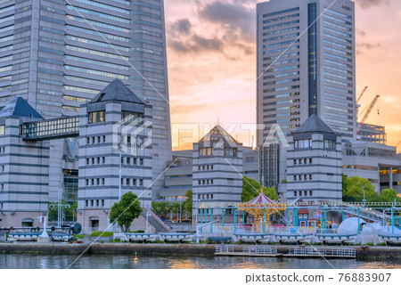 Cityscape of Sakuragicho, Yokohama Amusement park 76883907