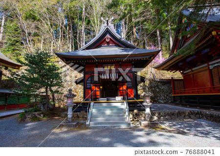 三峰神社內的玉屋神社 76888041