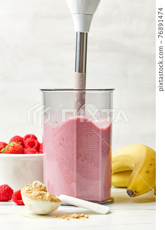 process of making milkshake 76891474