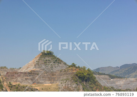 石灰石礦 76893119