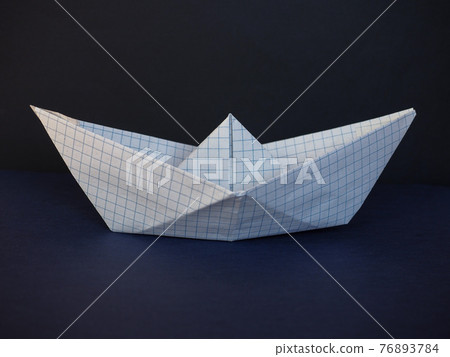 toy paper boat 76893784